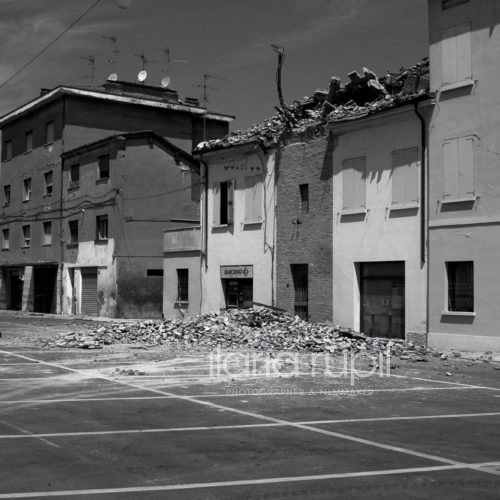 Collapsed Roofs in the High Risk Area in Novi di Modena